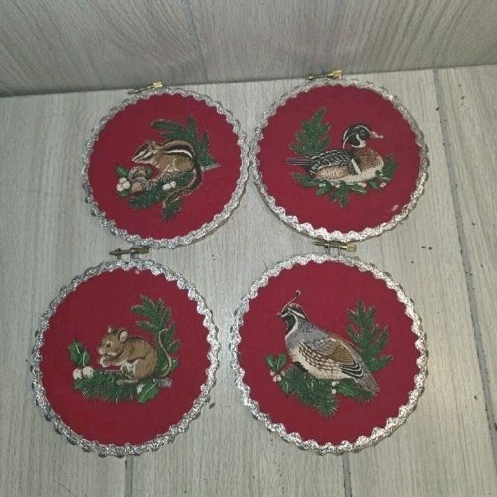 Vintage Hand Made Christmas Woodland Animals Wall Decor Duck Chipmunk Quail Lace